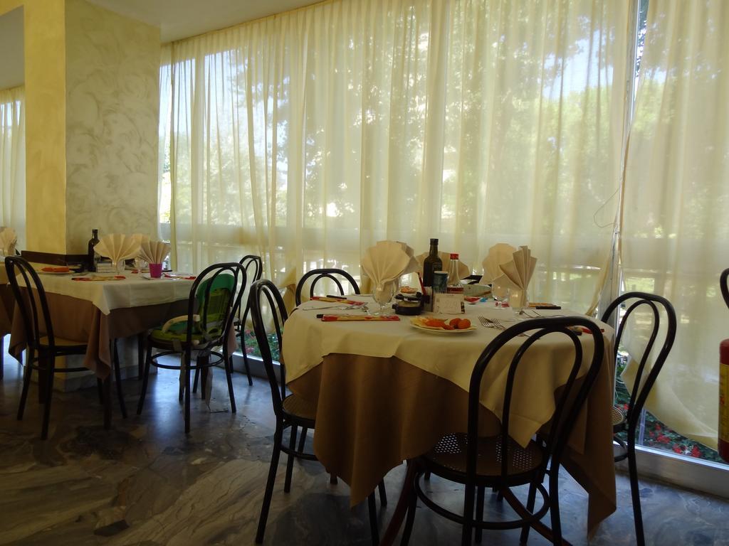 Hotel Jumbo Rimini Eksteriør billede