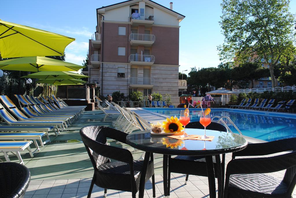 Hotel Jumbo Rimini Eksteriør billede